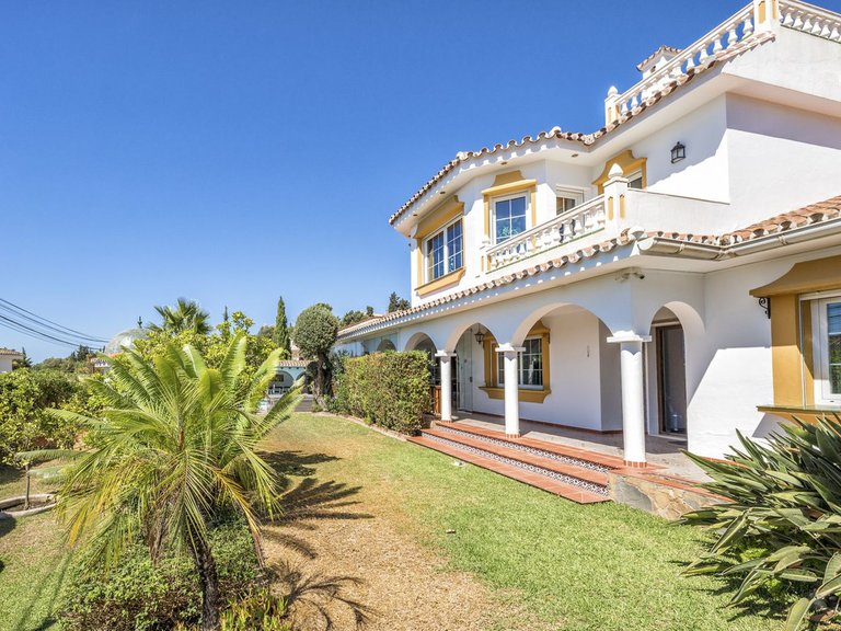 Villa for Sale in Benalmadena Costa, Malaga 7