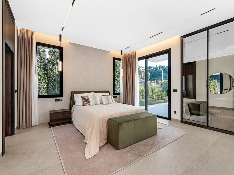 Villa for Sale in Costa del Sol El Madroñal, Malaga 24