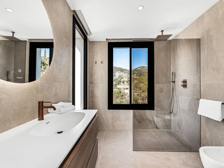 Villa for Sale in Costa del Sol El Madroñal, Malaga 36