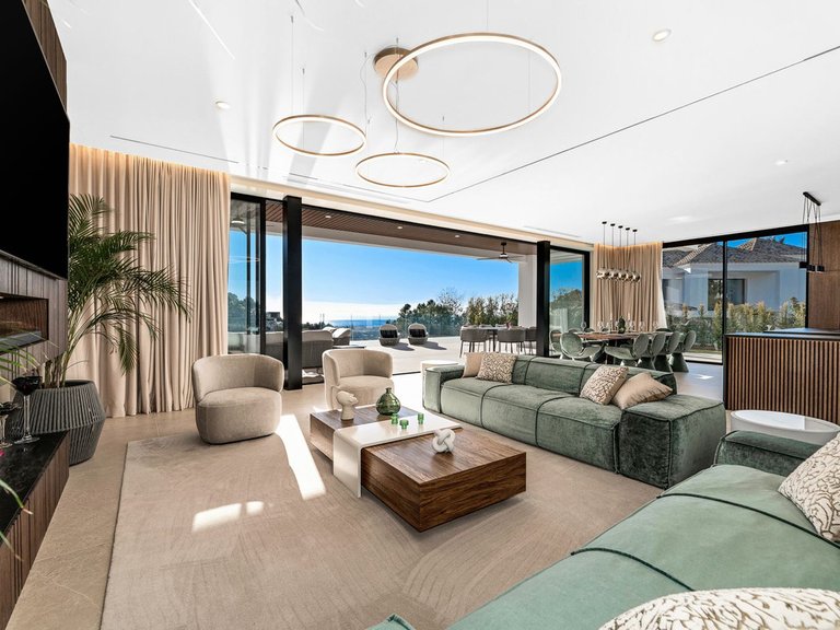 Villa for Sale in Costa del Sol El Madroñal, Malaga 4