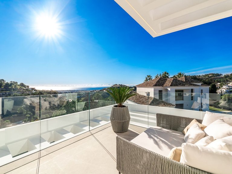 Villa for Sale in Costa del Sol El Madroñal, Malaga 43
