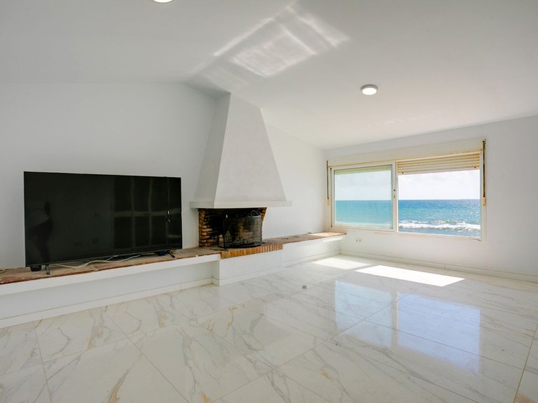Villa for Sale in Estepona, Malaga 1