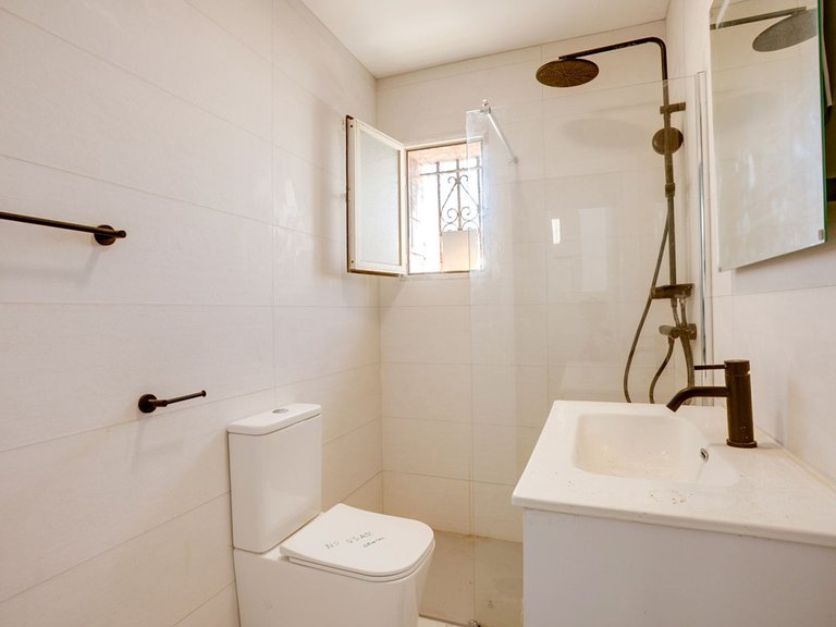 Villa for Sale in Estepona, Malaga 10