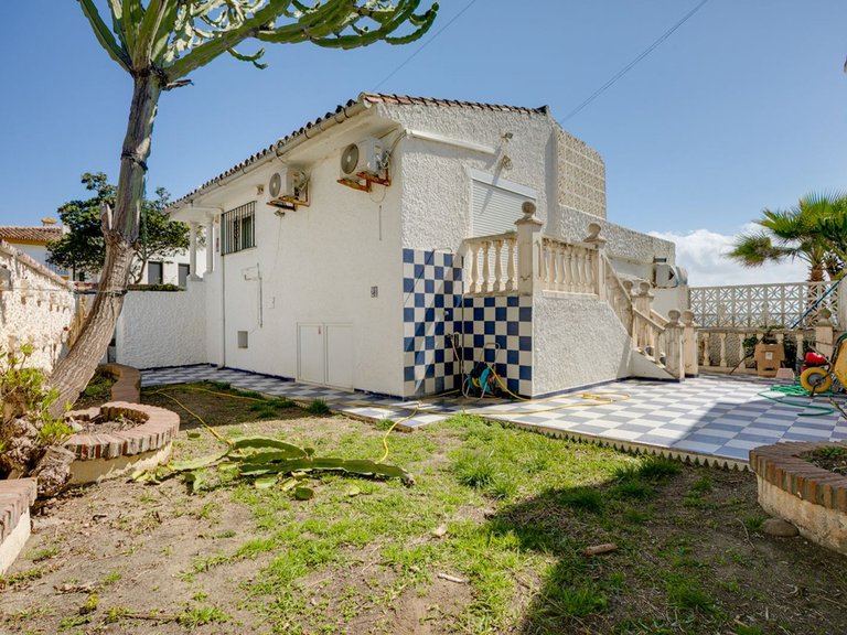 Villa for Sale in Estepona, Malaga 15