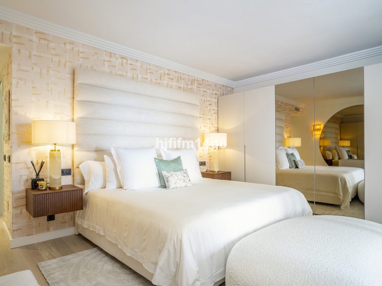Apartment for Sale in Nueva Andalucía, Malaga 12