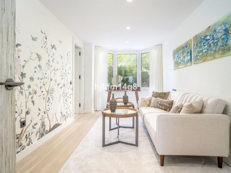 Apartment for Sale in Nueva Andalucía, Malaga 23