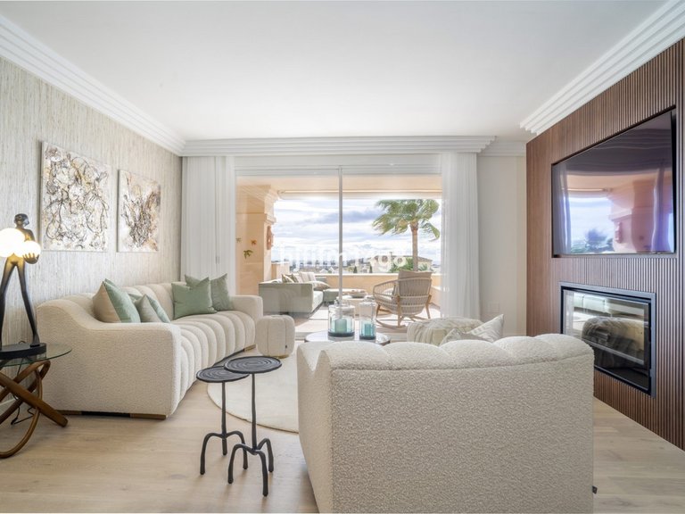 Apartment for Sale in Nueva Andalucía, Malaga 26