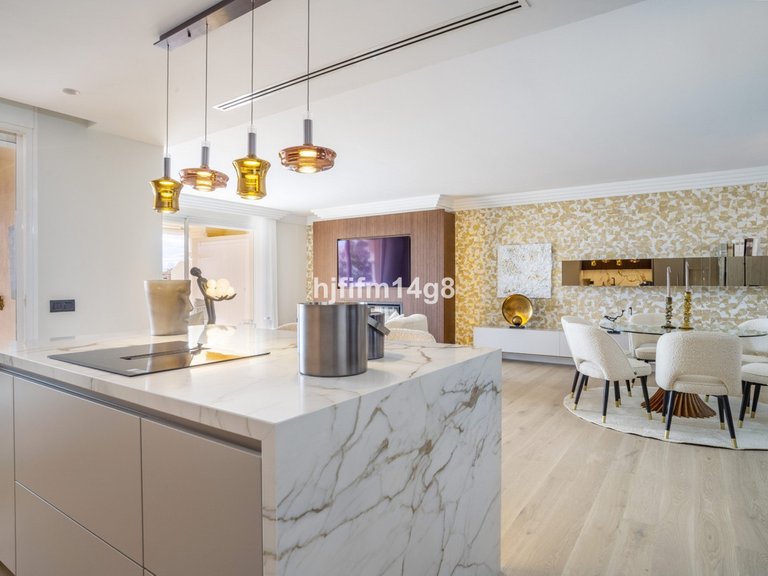 Apartment for Sale in Nueva Andalucía, Malaga 28