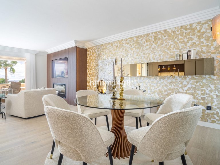 Apartment for Sale in Nueva Andalucía, Malaga 30