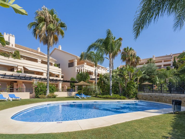 Apartment for Sale in Nueva Andalucía, Malaga 38