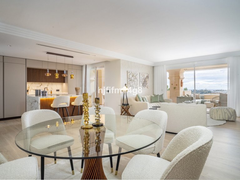 Apartment for Sale in Nueva Andalucía, Malaga 4