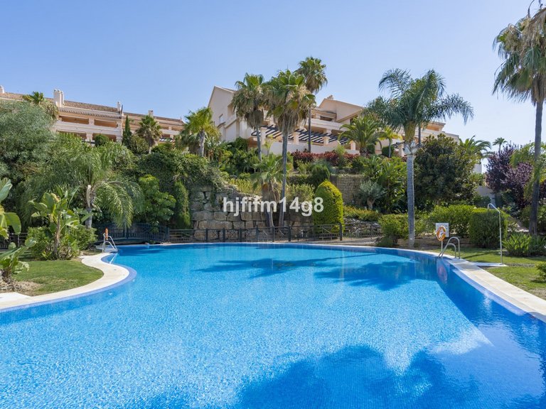 Apartment for Sale in Nueva Andalucía, Malaga 40