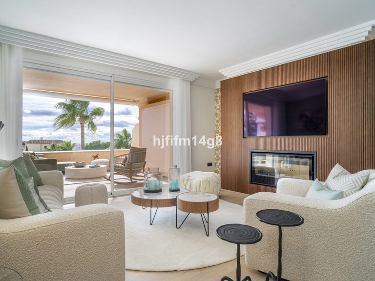 Apartment for Sale in Nueva Andalucía, Malaga 5