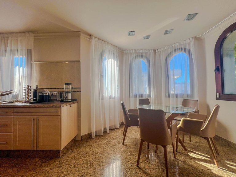 Villa for Sale in Los Flamingos, Malaga 12