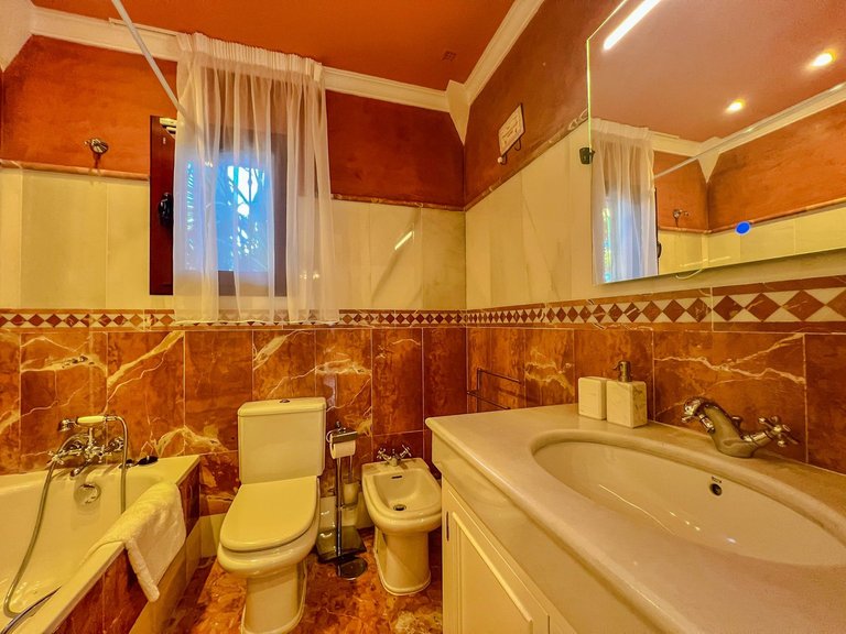 Villa for Sale in Los Flamingos, Malaga 16