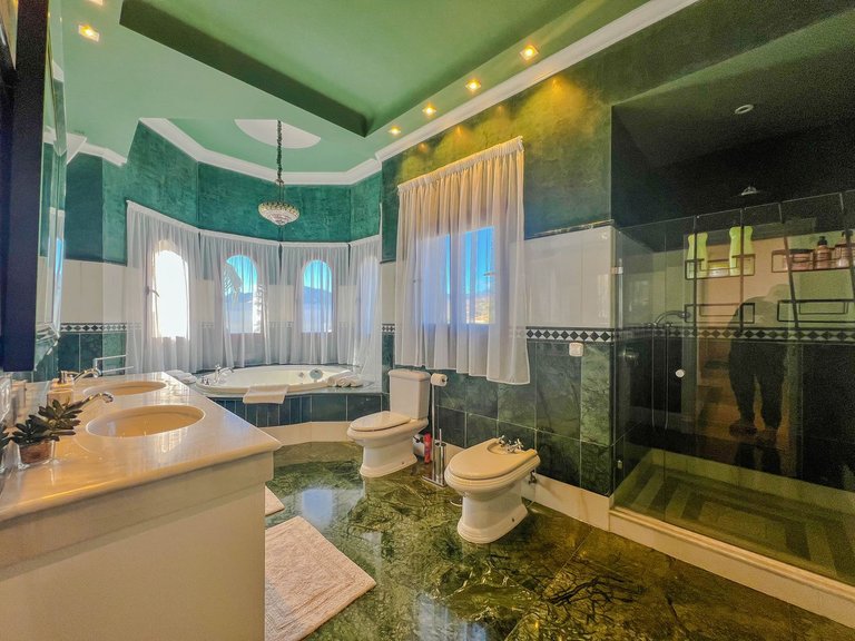 Villa for Sale in Los Flamingos, Malaga 22
