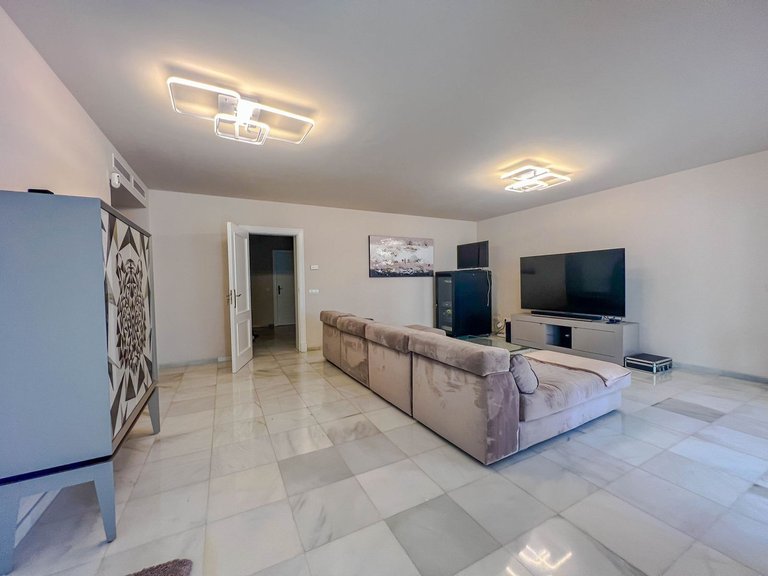 Villa for Sale in Los Flamingos, Malaga 26