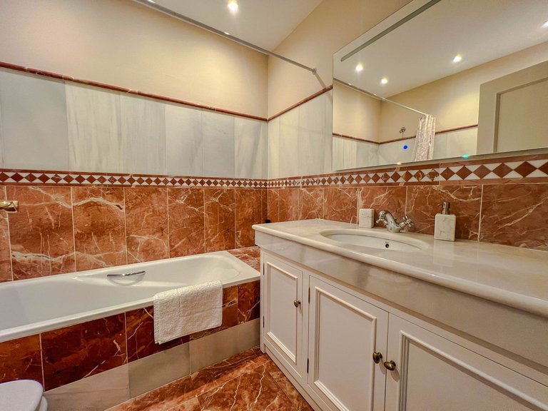 Villa for Sale in Los Flamingos, Malaga 31