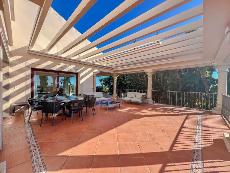 Villa for Sale in Los Flamingos, Malaga 34