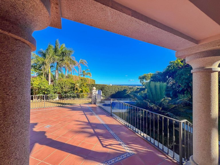 Villa for Sale in Los Flamingos, Malaga 43