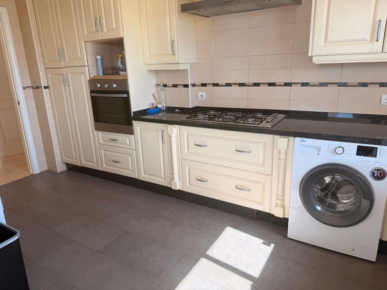 Villa for Sale in Alhaurín El Grande, Malaga 14