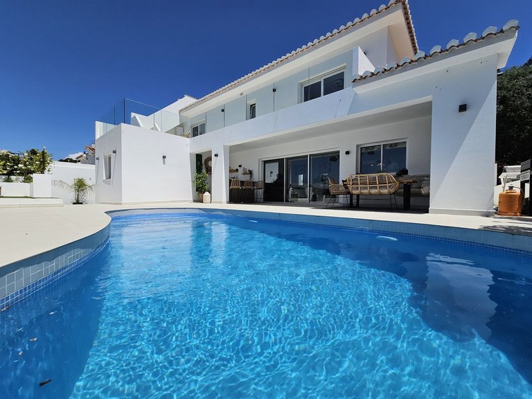 Villa for Sale in La Cala De Mijas, Malaga 1