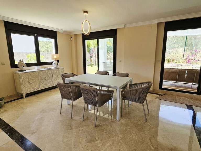 Villa for Sale in Estepona, Malaga 10