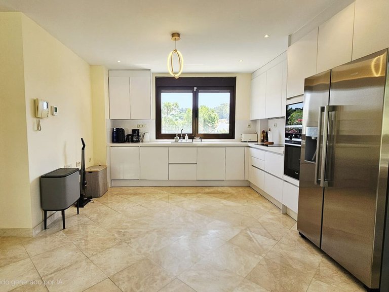 Villa for Sale in Estepona, Malaga 13