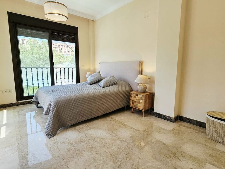 Villa for Sale in Estepona, Malaga 21
