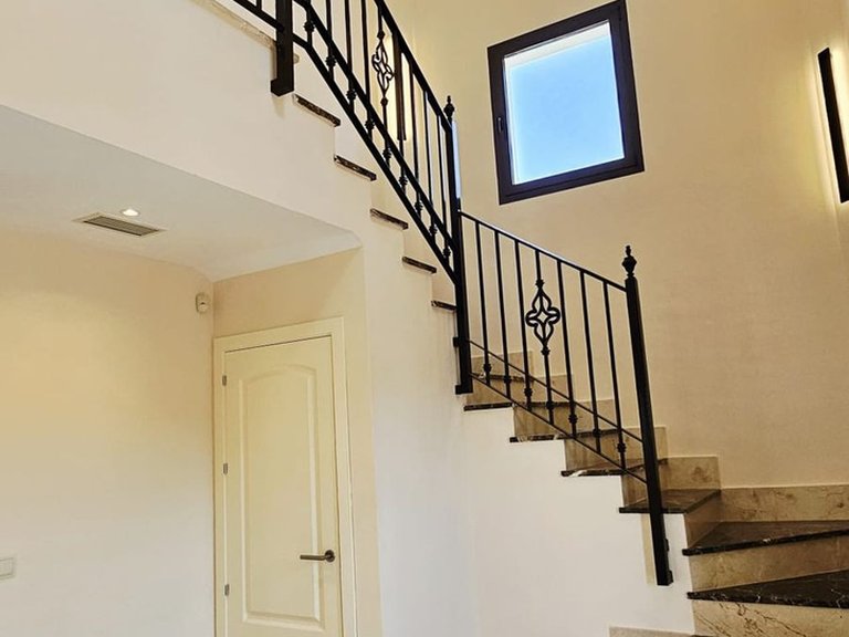 Villa for Sale in Estepona, Malaga 37