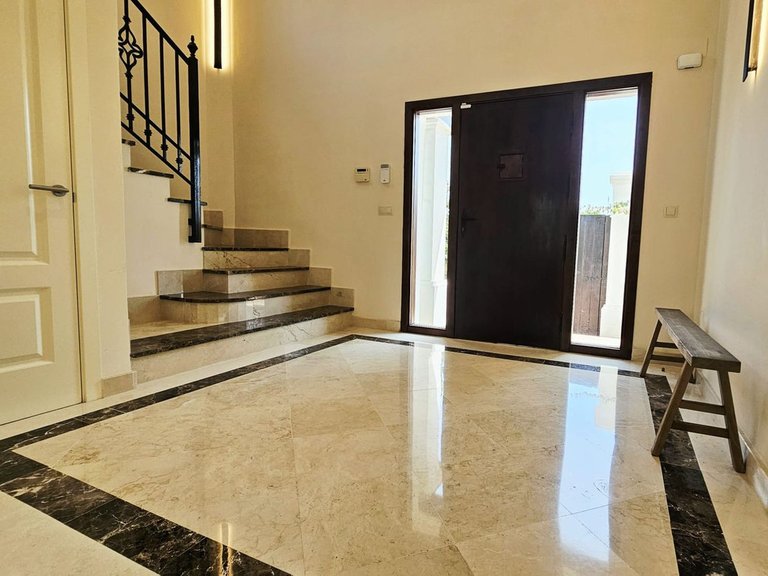 Villa for Sale in Estepona, Malaga 4