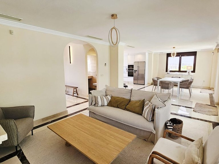 Villa for Sale in Estepona, Malaga 5