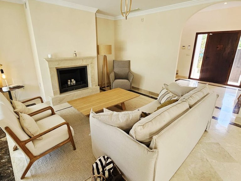 Villa for Sale in Estepona, Malaga 7