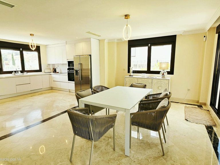 Villa for Sale in Estepona, Malaga 8