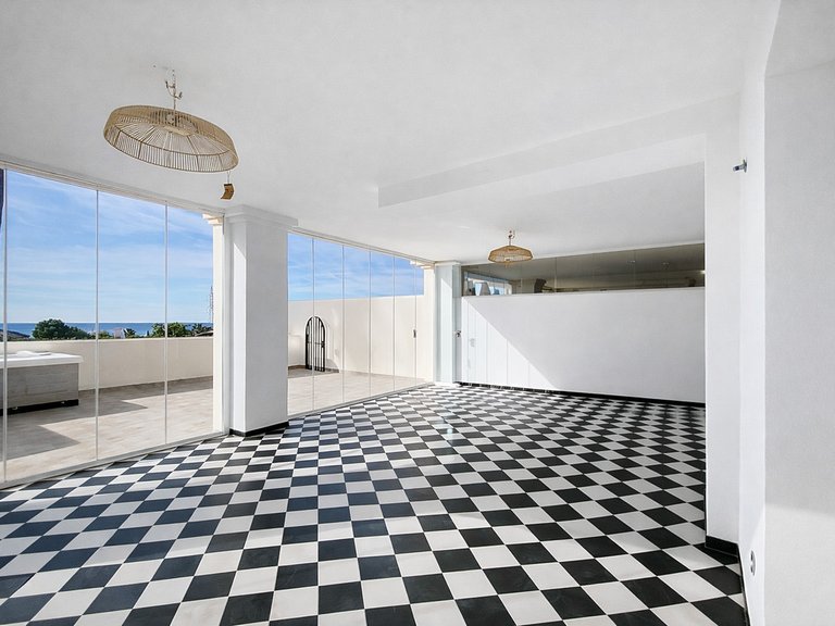 Apartment for Sale in Selwo, Malaga 12