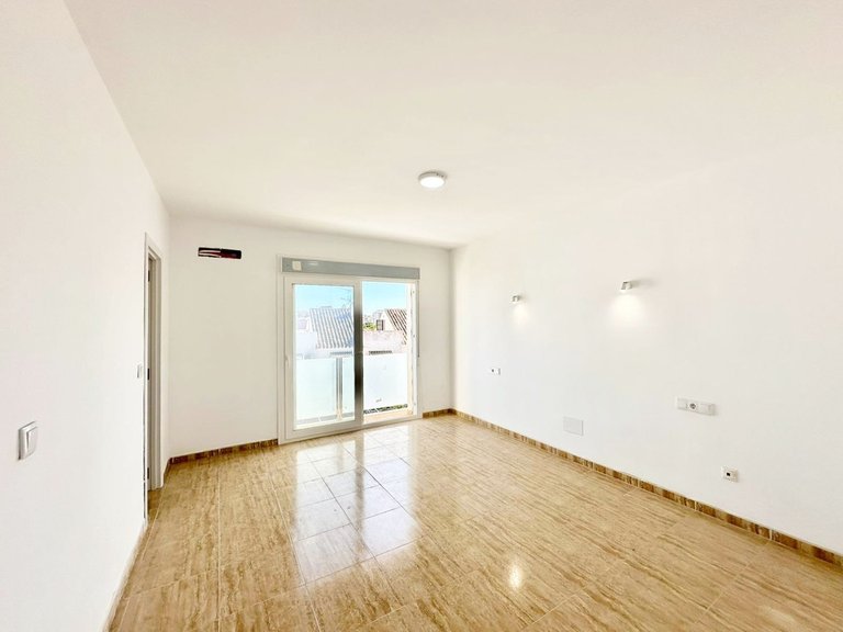 Town House for Sale in Los Boliches, Malaga 8