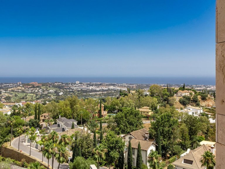 Apartment for Sale in La Quinta, Malaga 19