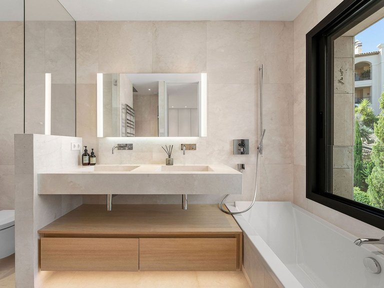 Apartment for Sale in La Quinta, Malaga 21