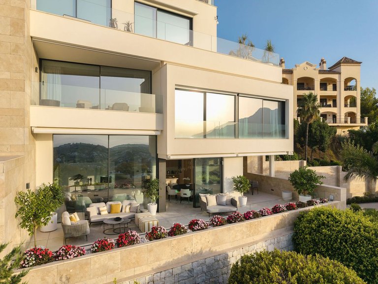 Apartment for Sale in La Quinta, Malaga 5