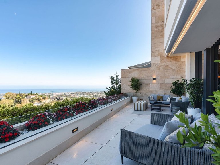 Apartment for Sale in La Quinta, Malaga 6