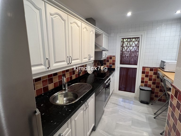 Apartment for Sale in Calahonda, Malaga 10