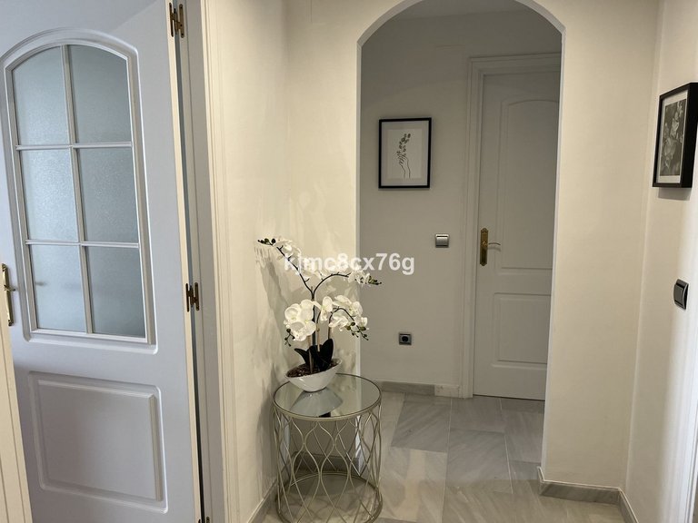 Apartment for Sale in Calahonda, Malaga 9
