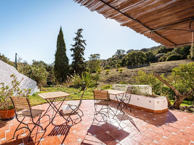 Country House for Sale in Casares, Malaga 6