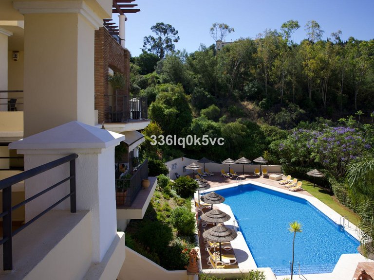 Apartment for Sale in Los Arqueros Golf, Malaga 10
