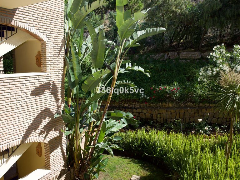 Apartment for Sale in Los Arqueros Golf, Malaga 12