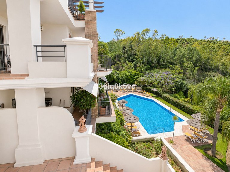 Apartment for Sale in Los Arqueros Golf, Malaga 18