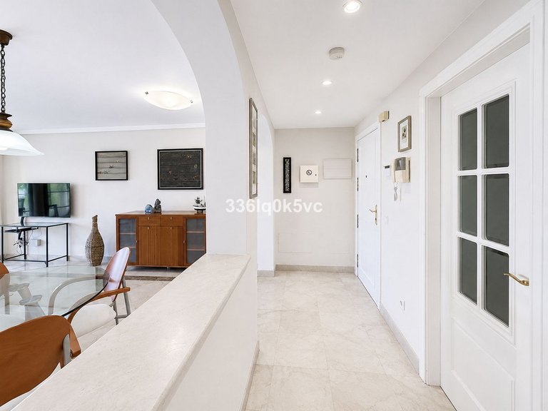 Apartment for Sale in Los Arqueros Golf, Malaga 19