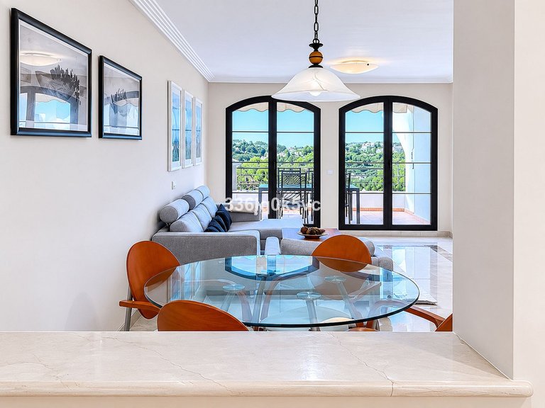 Apartment for Sale in Los Arqueros Golf, Malaga 2