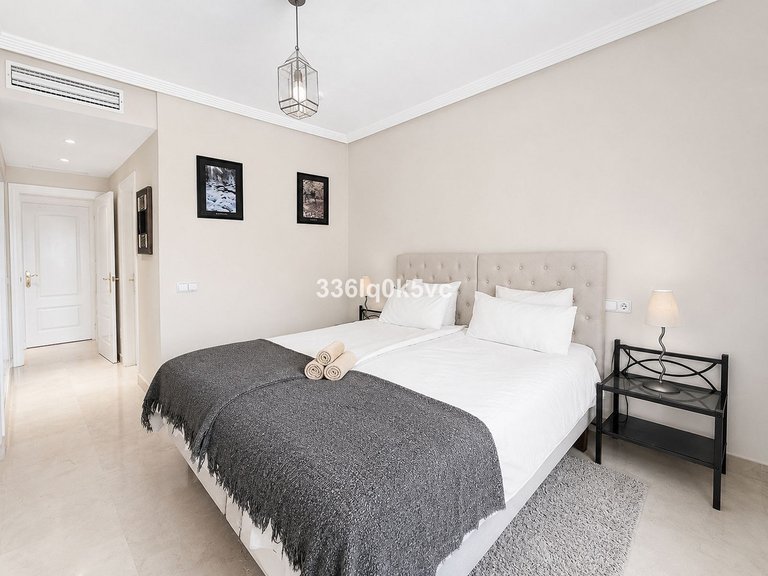 Apartment for Sale in Los Arqueros Golf, Malaga 25
