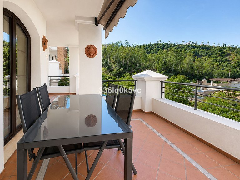 Apartment for Sale in Los Arqueros, Malaga 3